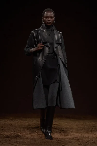 Look 3